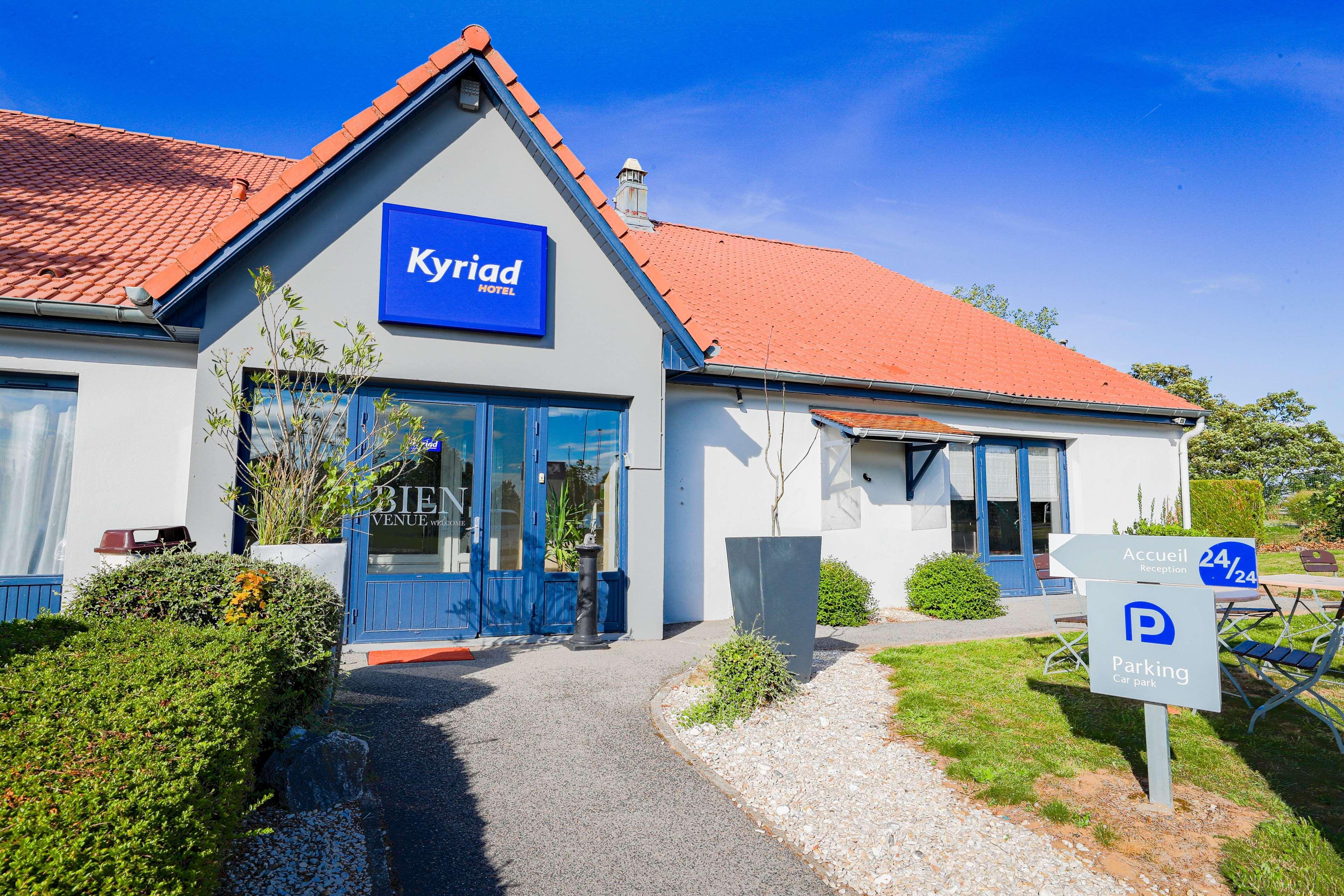 Hotel Restaurant Kyriad De Peronne Buitenkant foto